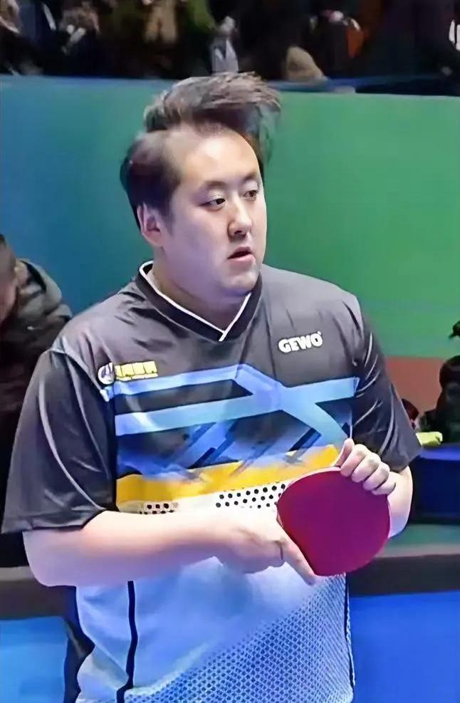 kaiyun-莱万多夫斯基在皇家马德里比赛中重返赛场，重返赛场引发热议！全场沸腾不已的简单介绍