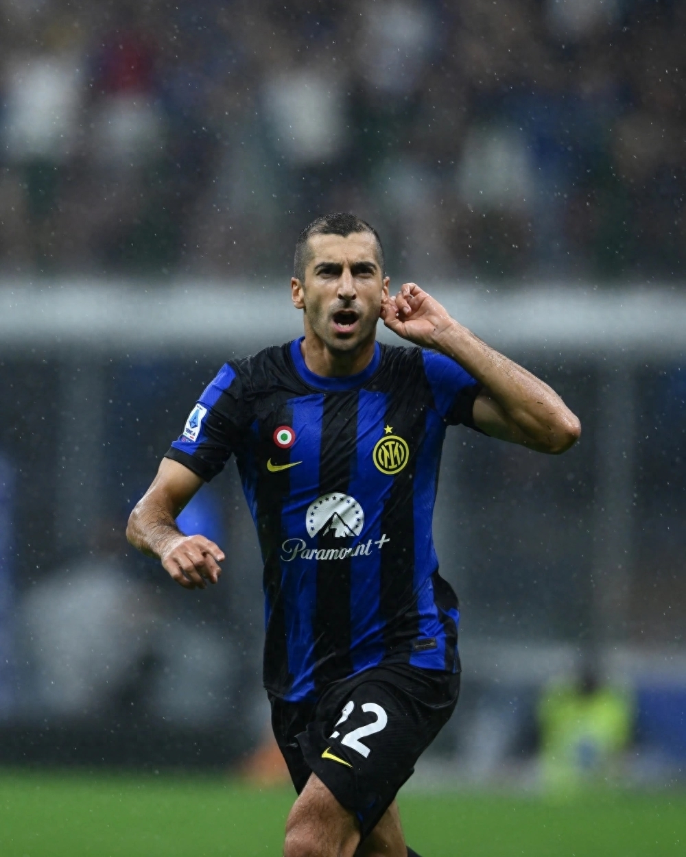 开云在线-巴塞罗那观众热烈欢呼!,科维托娃迎来二十赛季出色发挥全场沸腾不已(c罗巴塞罗那)